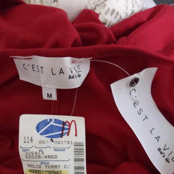 NWT Medium C’EST LA VIE Red Blouse with necklace Red Cold Shoulder C2514 - Picture 6 of 6